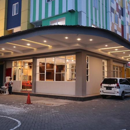 D'Carol Hotel สุราบายา ภายนอก รูปภาพ