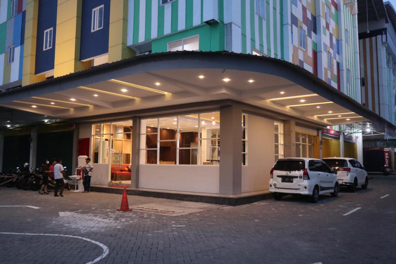 D'Carol Hotel สุราบายา ภายนอก รูปภาพ
